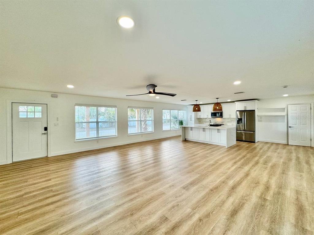 1101 46th Street North St. Petersburg, FL 33713 - Photo 5 of 21