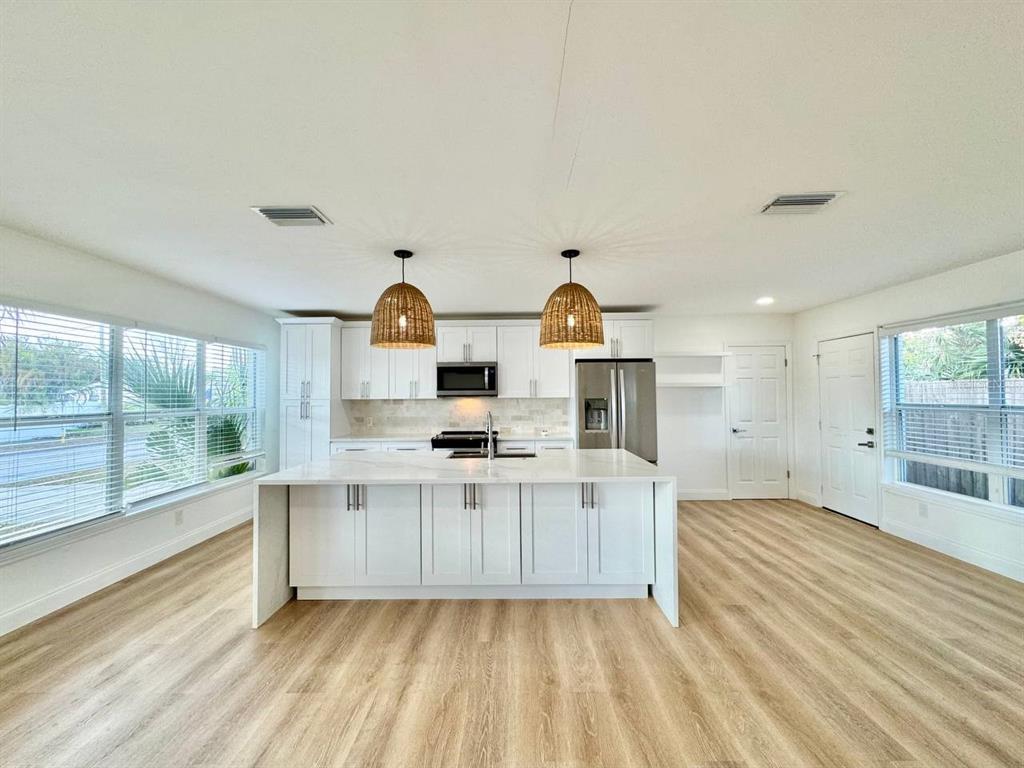 1101 46th Street North St. Petersburg, FL 33713 - Photo 7 of 21