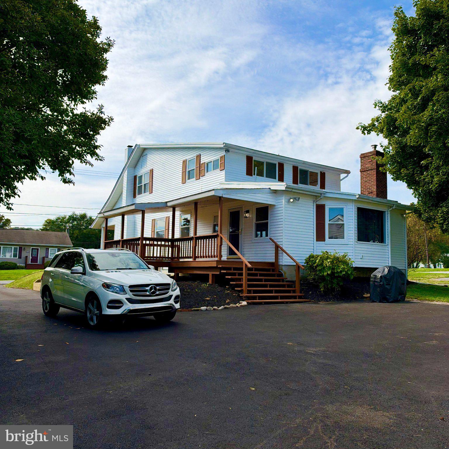 5111 Vera Cruz Road North Emmaus, PA 18049 - Photo 3 of 43 Gallery Image 3