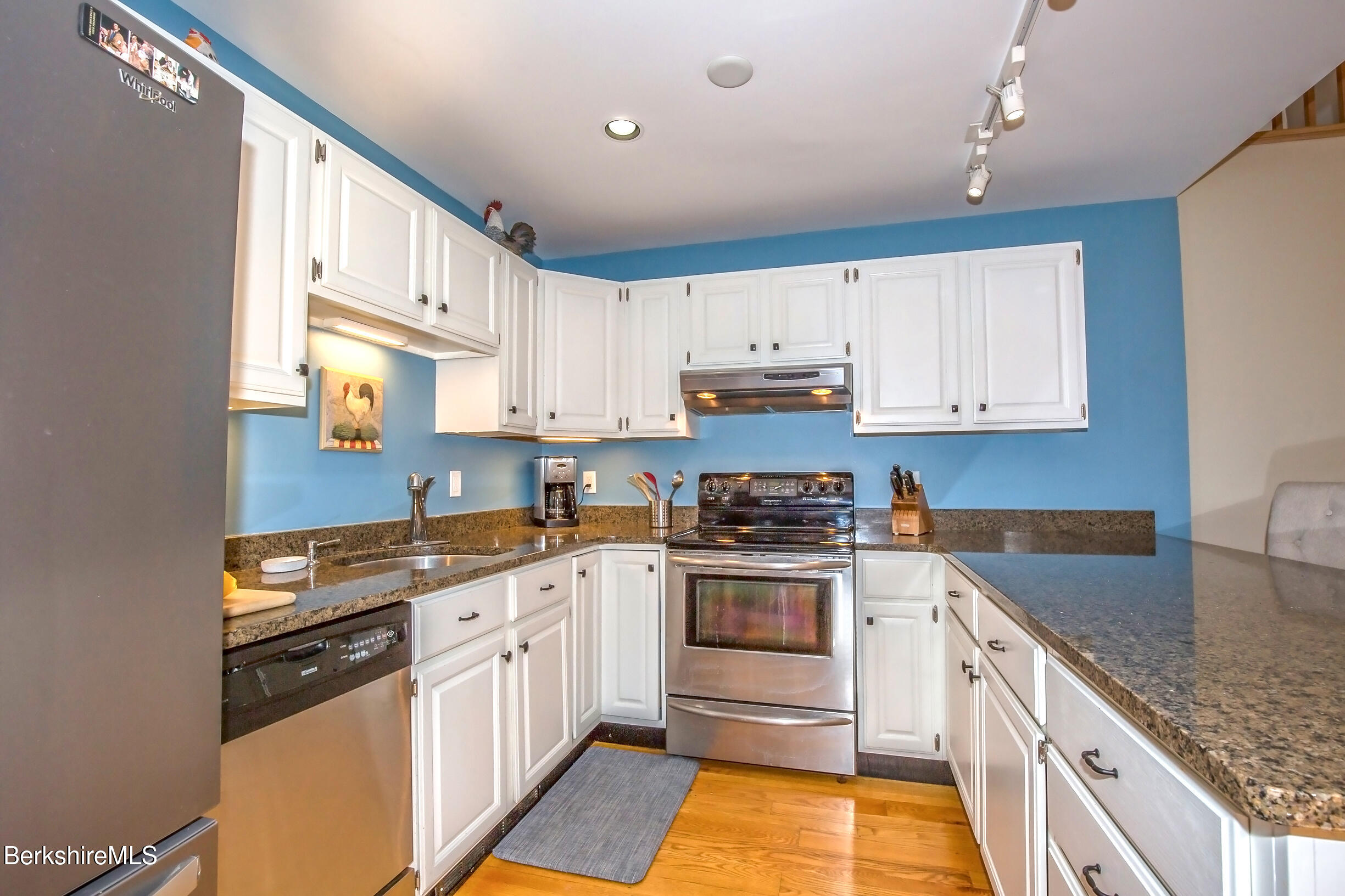 2 Wallace Road, Unit 2E Stockbridge, MA 01262 - Photo 15 of 50 kitchen