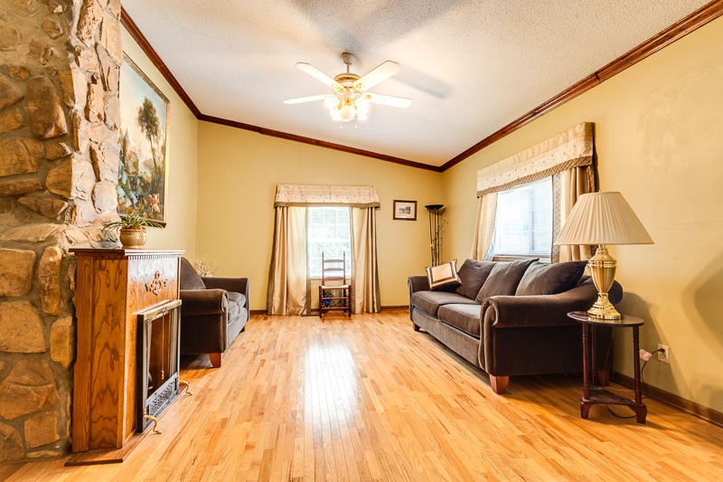 9717 Stringtown Road Strawberry Plains, TN 37871 - Photo 9 of 40 Gallery Image 9
