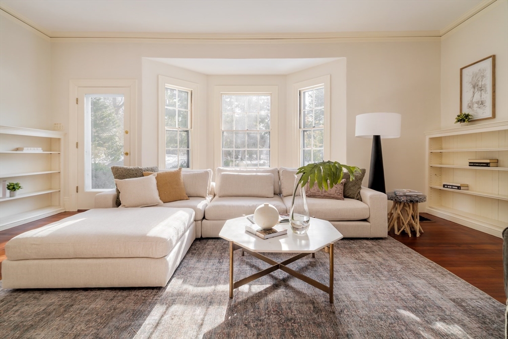 42 Lawrence Road Newton, MA 02467 - Photo 5 of 34