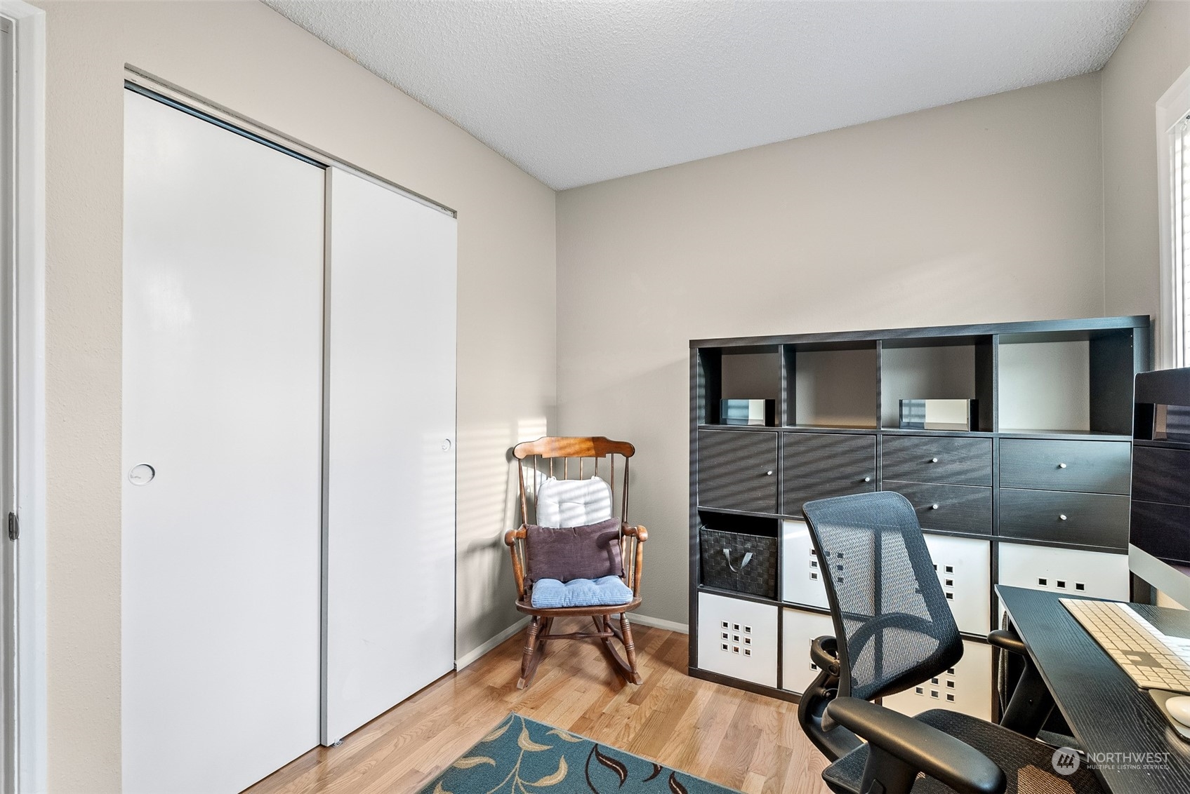 2313 Maple Lane Steilacoom, WA 98388 - Photo 23 of 40 a living room with furniture and a fireplace