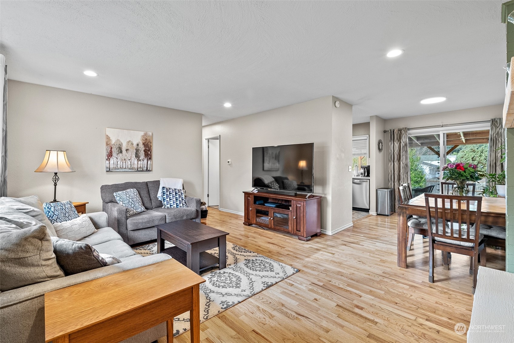 2313 Maple Lane Steilacoom, WA 98388 - Photo 4 of 40 a living room with furniture and a flat screen tv