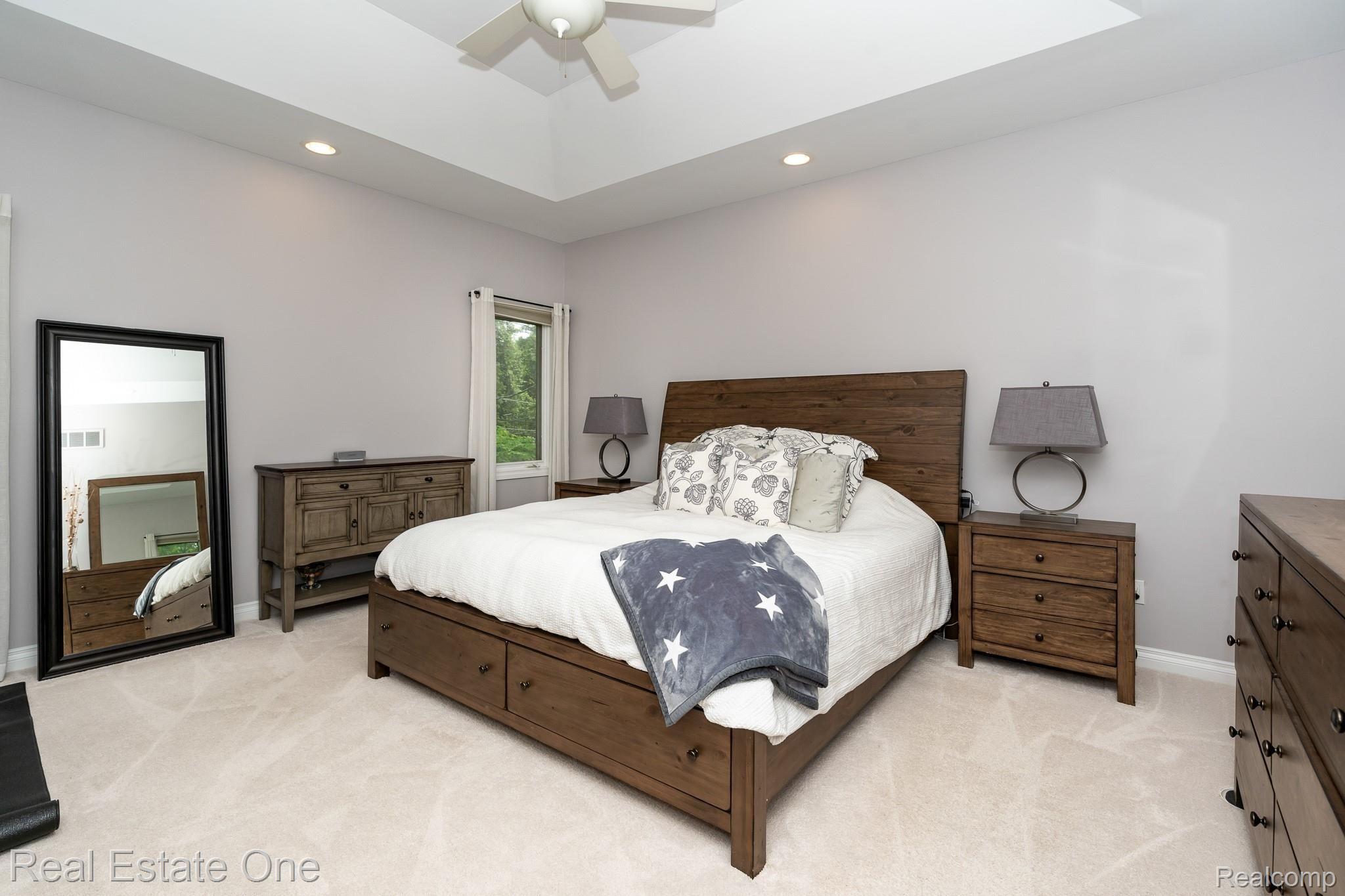 200 Kalhaven Road Rochester, MI 48307 - Photo 21 of 39 200 Kalhaven MLS-W020.jpg