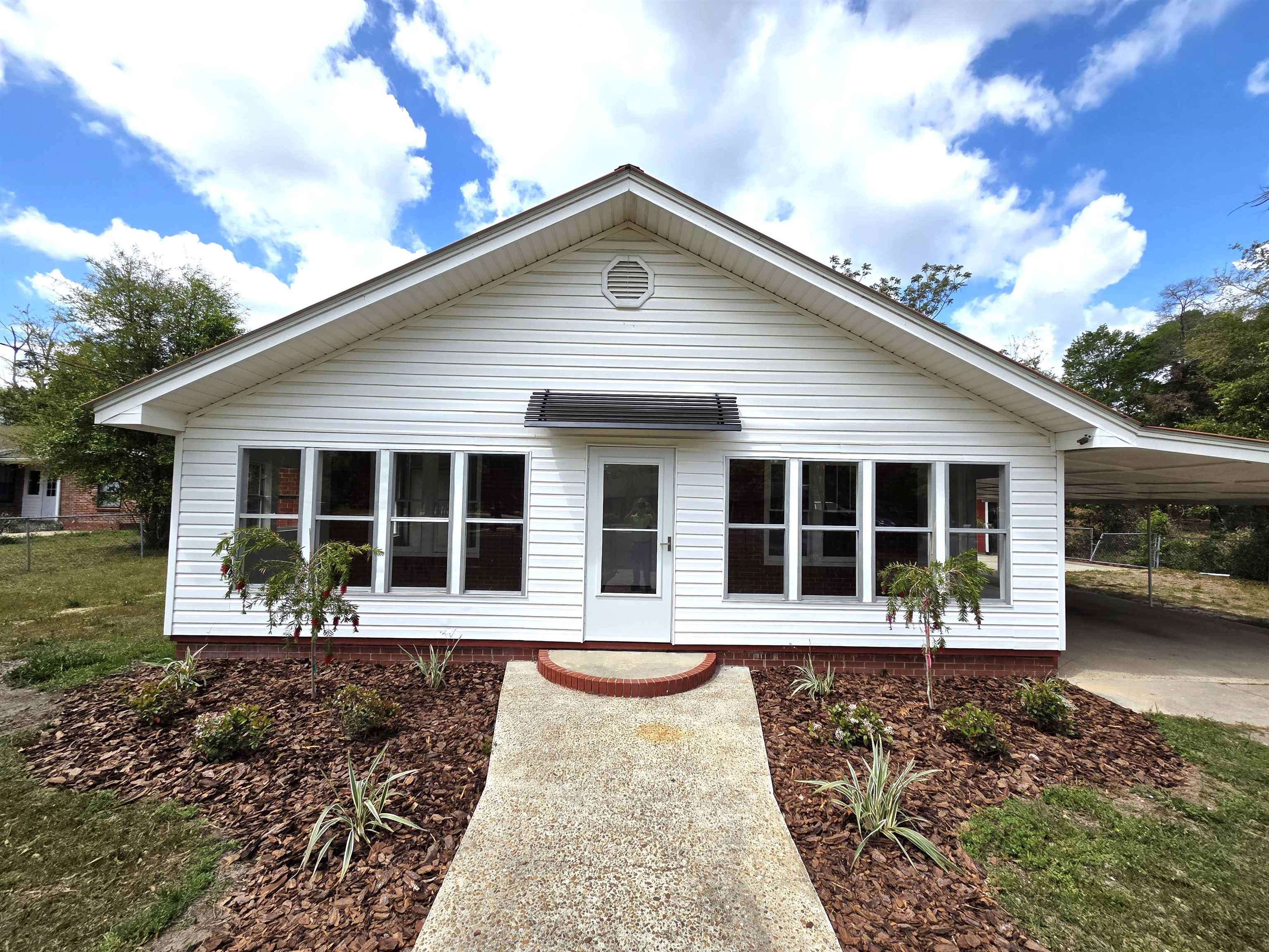 19285 Highway 12 Bristol, FL 32321 - Photo 1 of 25
