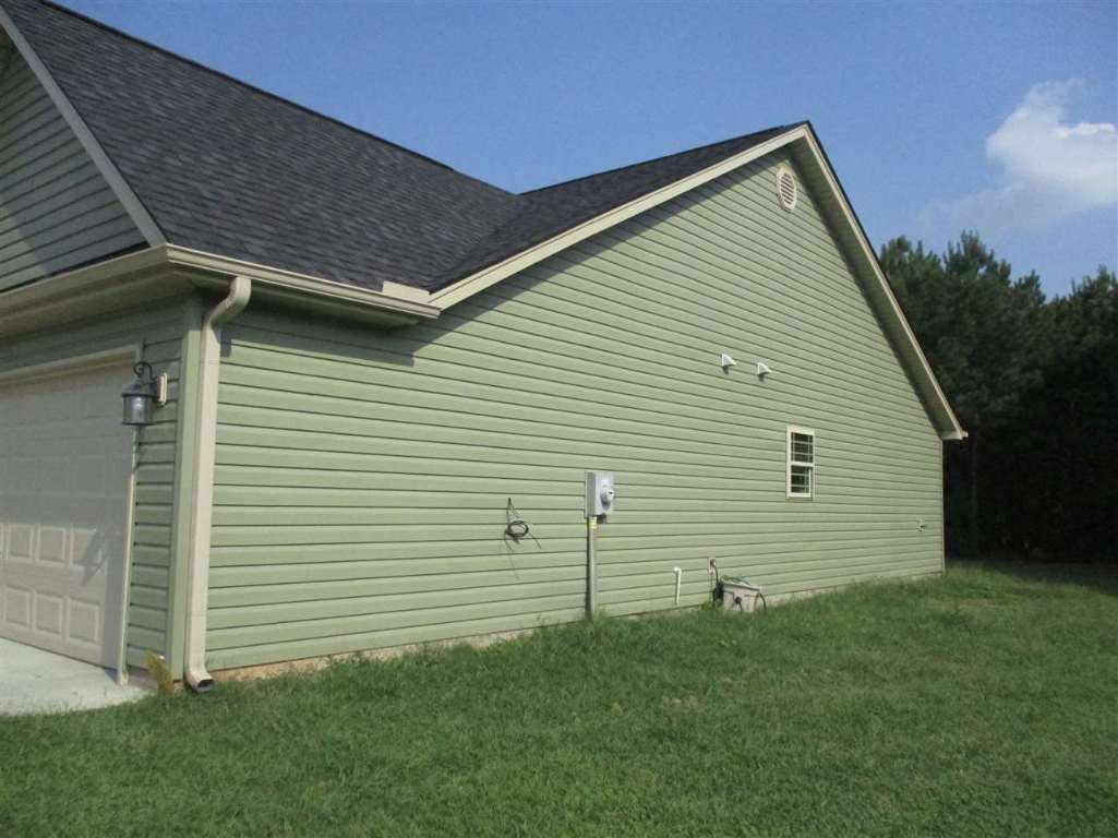 269 Clardy Road Pelzer, SC 29669 - Photo 4 of 28