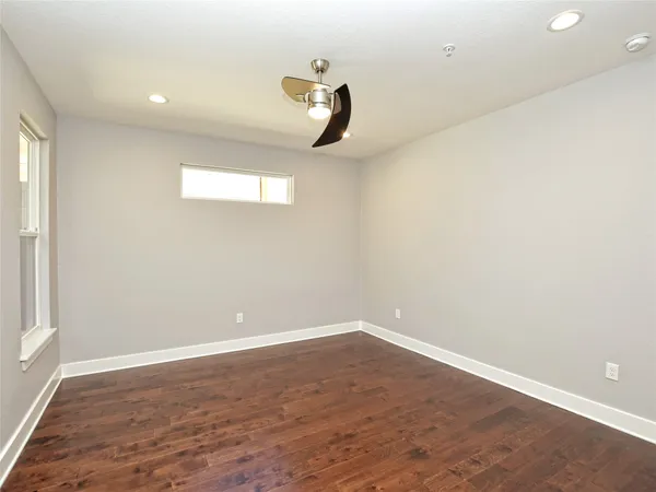 $2,900 | 1130 Lott Avenue, Unit B, Austin, TX 78721