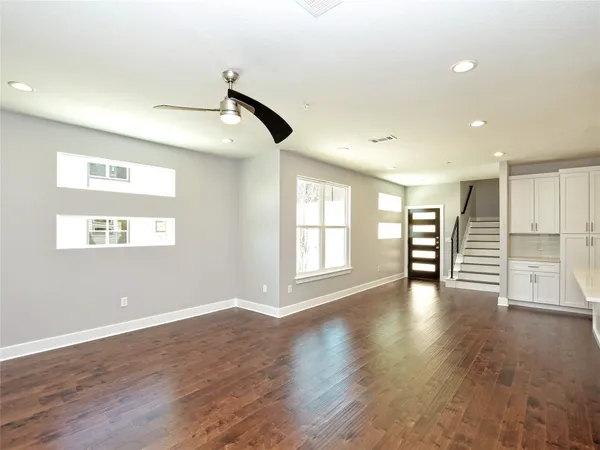 $2,900 | 1130 Lott Avenue, Unit B, Austin, TX 78721