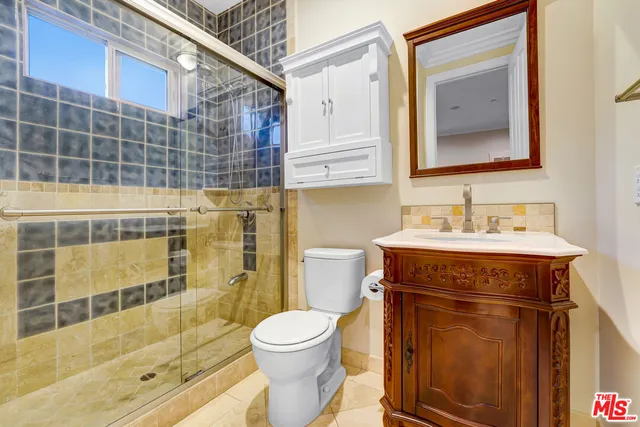 a view of utility room