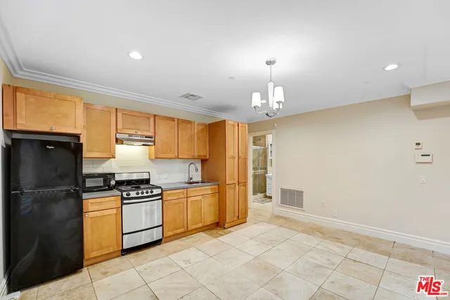 $2,250,000 | 1995 Rudolph Drive, Thousand Oaks, CA 91320