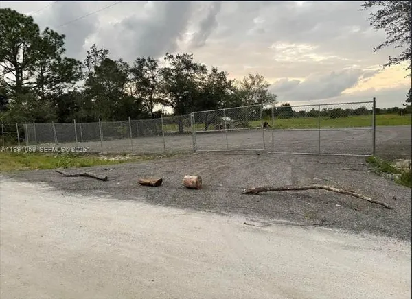 $58,000 | 281 Ave Del Centro, Clewiston, FL 33440