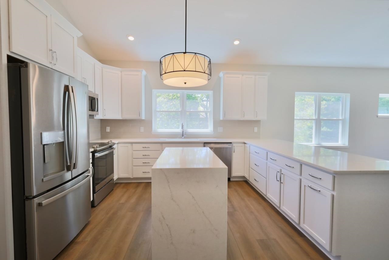 4432 Valor Way Madison, WI 53718 - Photo 4 of 41