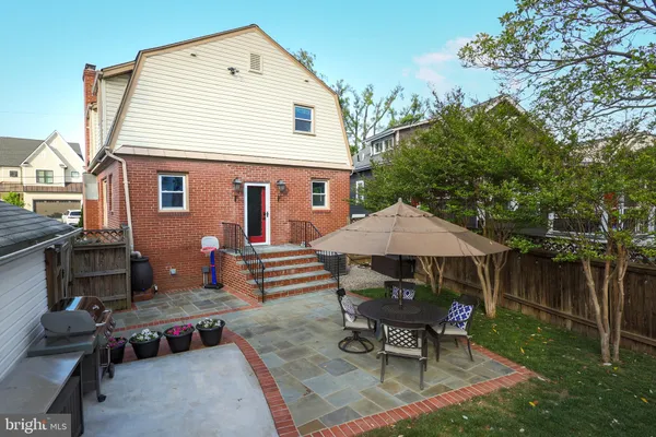 $1,375,000 | 255 North Bryan Street, Arlington, VA 22201