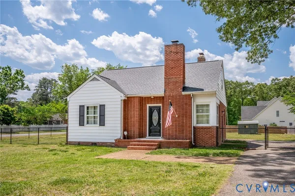 $319,000 | 12316 Buckingham Street, Chester, VA 23831