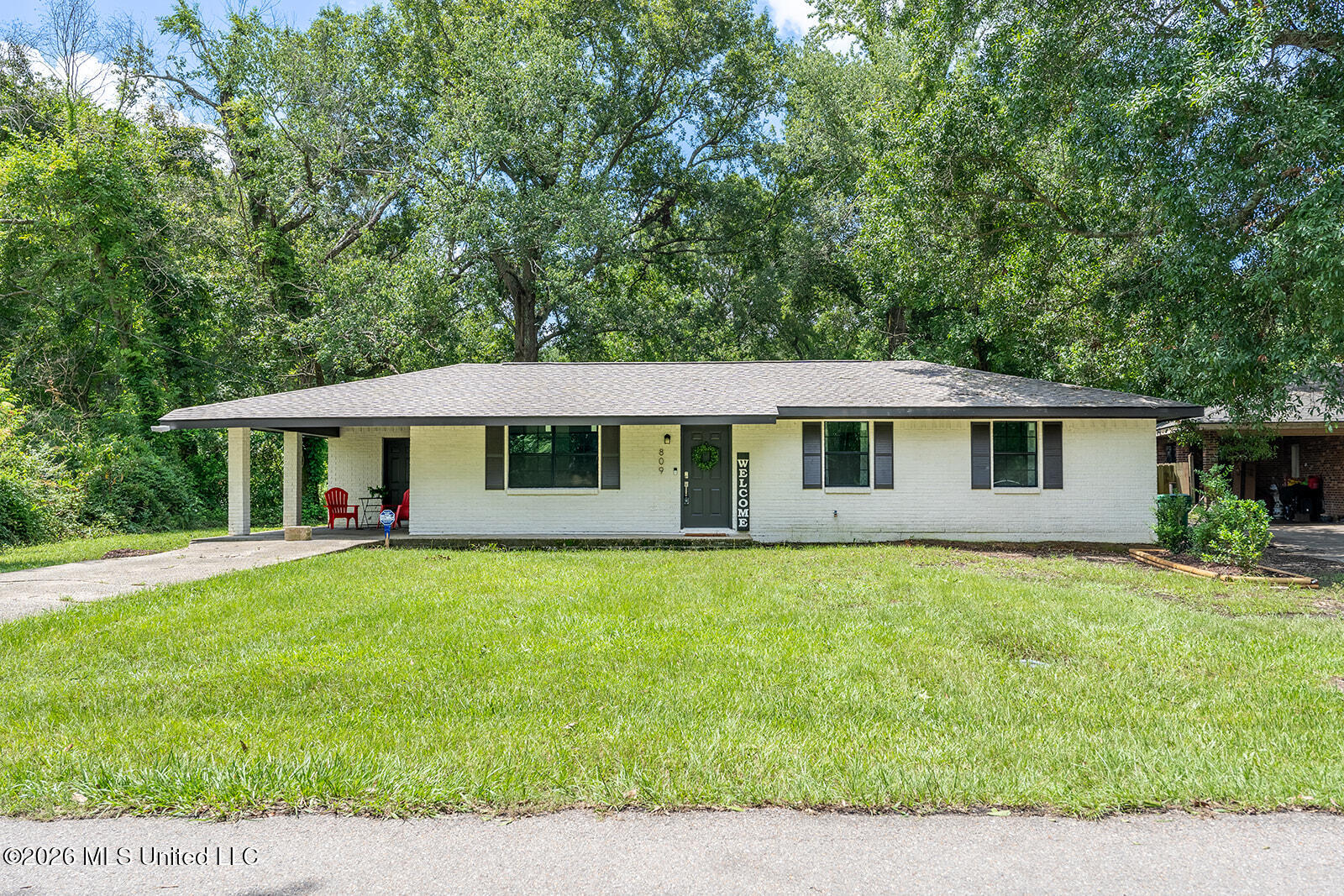 C2_09605-HDR