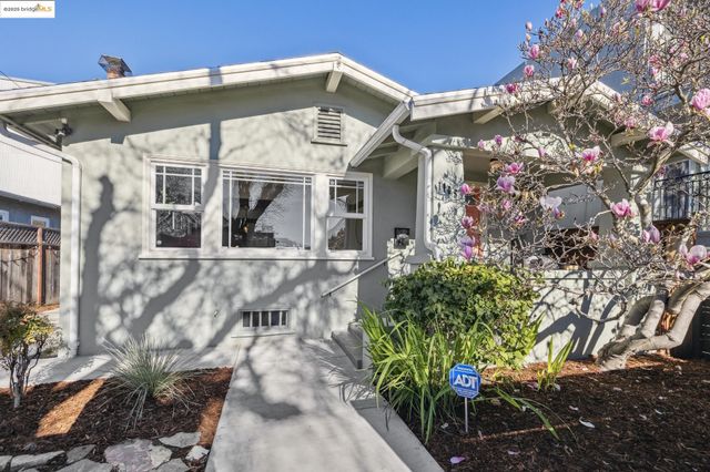 $930,000 | 1105 Parker Street, Berkeley, CA 94702