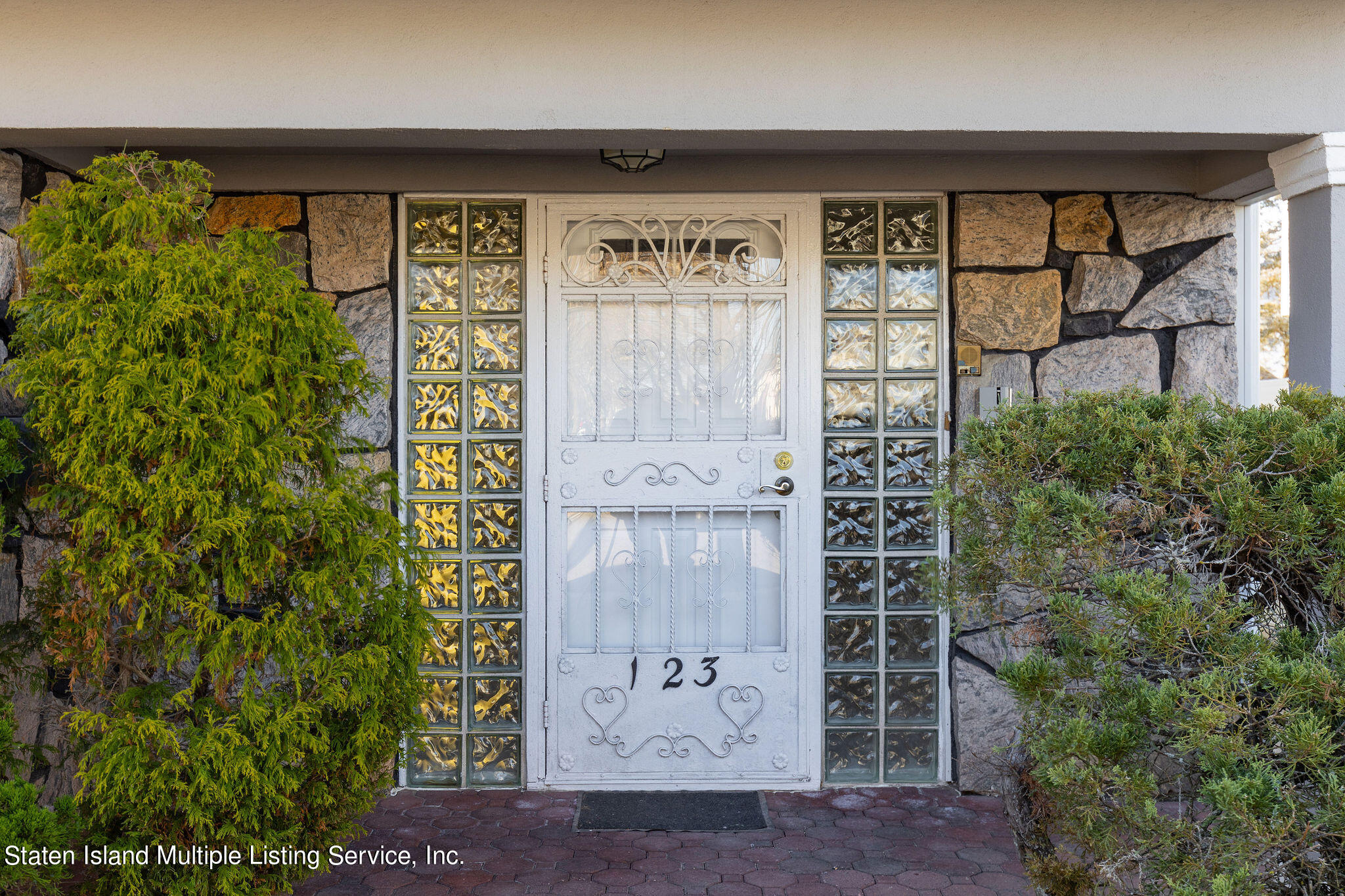 123 Commerce Street Staten Island, NY 10314 - Photo 6 of 60 123CommerceSt-06