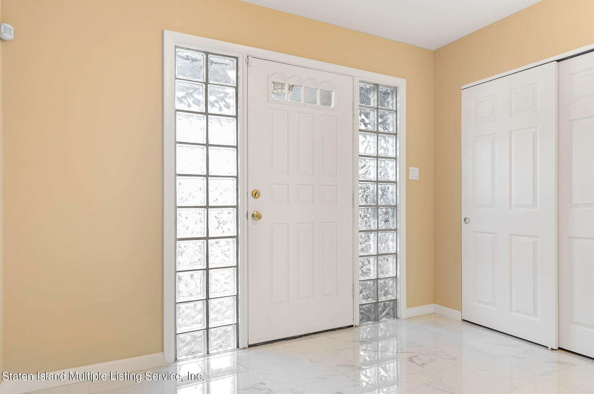 123 Commerce Street Staten Island, NY 10314 - Photo 7 of 60 123CommerceSt-07