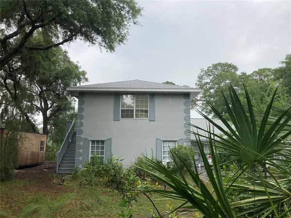 $1,100 | 2533 West Lake Drive, DeLand, FL 32724