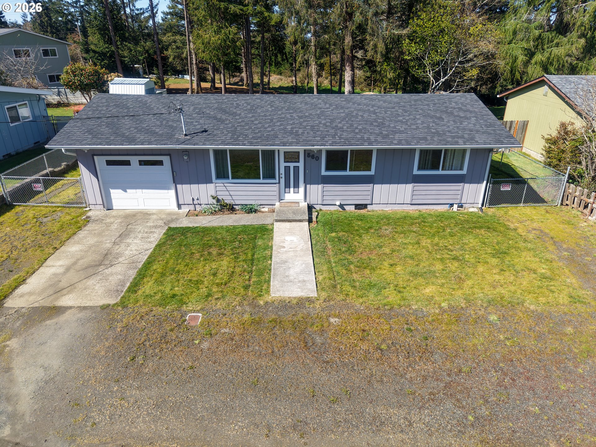 560 Fillmore Street Coos Bay, OR 97420 - Photo 3 of 46