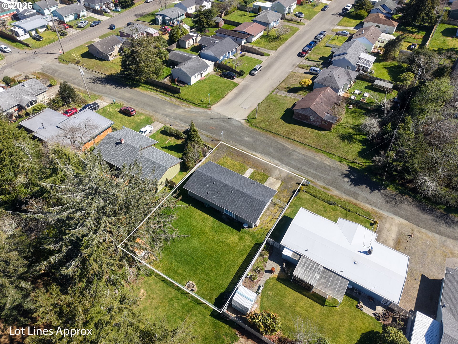 560 Fillmore Street Coos Bay, OR 97420 - Photo 39 of 46