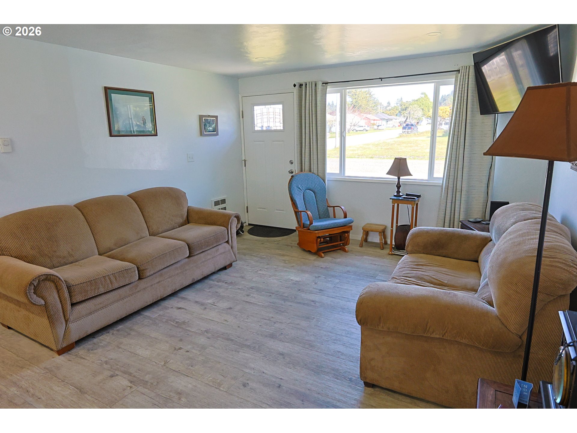 560 Fillmore Street Coos Bay, OR 97420 - Photo 8 of 46