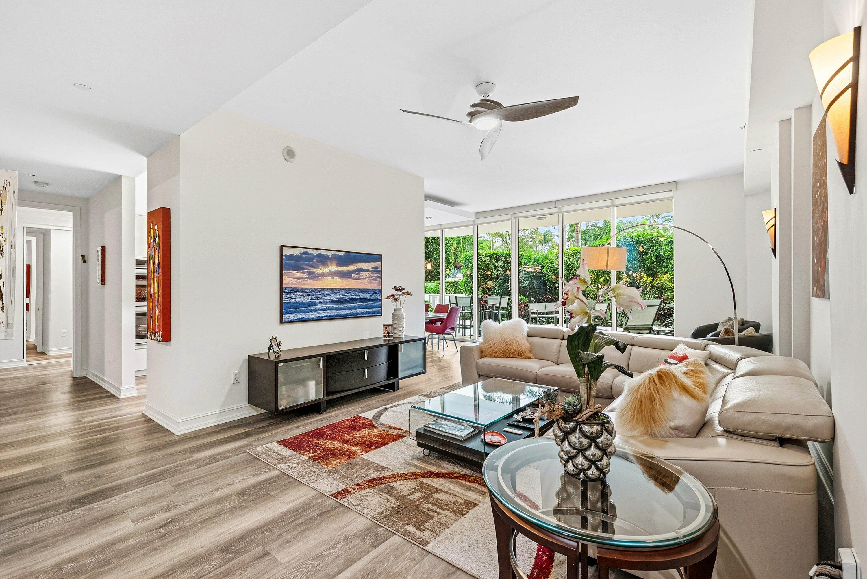 550 Southeast Mizner Boulevard, Unit B110 Boca Raton, FL 33432 - Photo 13 of 51 Living Room