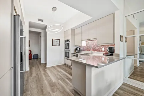 $1,499,000 | 550 Southeast Mizner Boulevard, Unit B110, Boca Raton, FL 33432