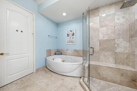 $1,499,000 | 550 Southeast Mizner Boulevard, Unit B110, Boca Raton, FL 33432