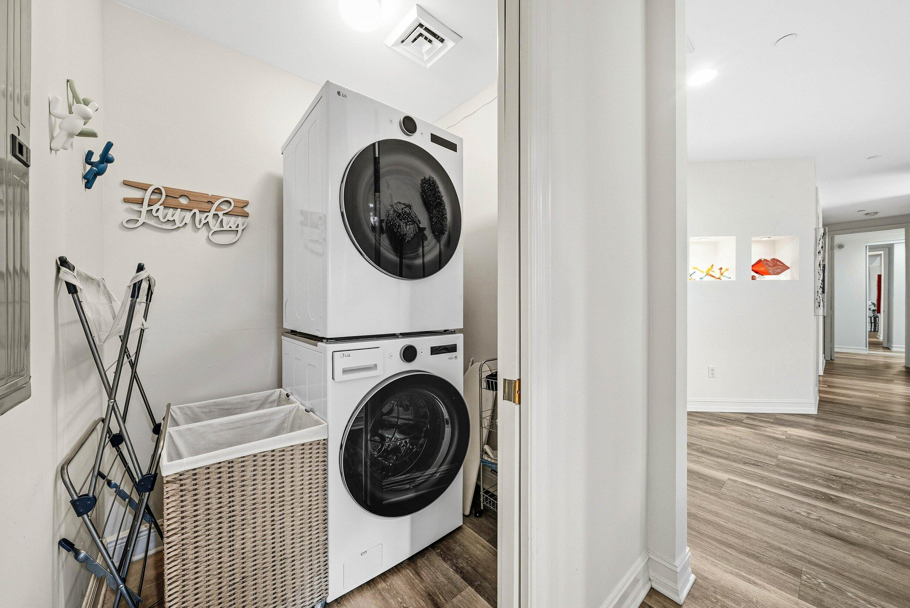 550 Southeast Mizner Boulevard, Unit B110 Boca Raton, FL 33432 - Photo 37 of 51 Laundry in unit