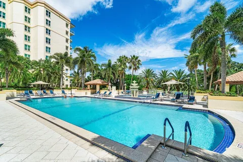 $1,499,000 | 550 Southeast Mizner Boulevard, Unit B110, Boca Raton, FL 33432