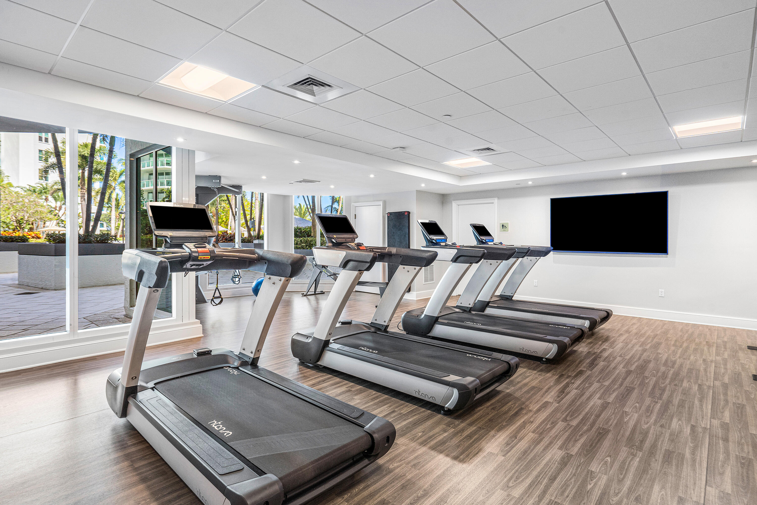 550 Southeast Mizner Boulevard, Unit B110 Boca Raton, FL 33432 - Photo 44 of 51 Fitness center
