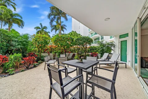 $1,499,000 | 550 Southeast Mizner Boulevard, Unit B110, Boca Raton, FL 33432