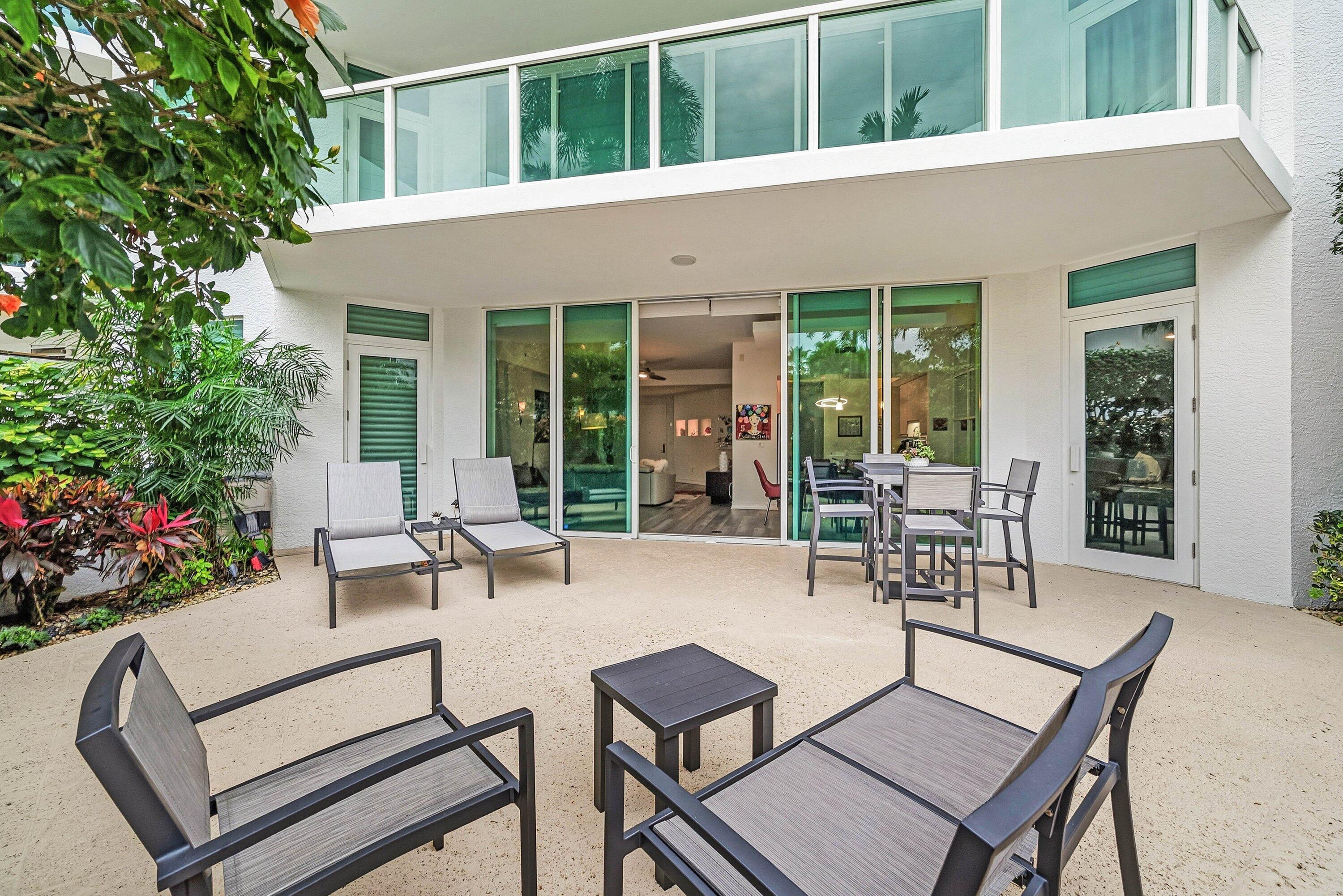 550 Southeast Mizner Boulevard, Unit B110 Boca Raton, FL 33432 - Photo 7 of 51 Private Patio