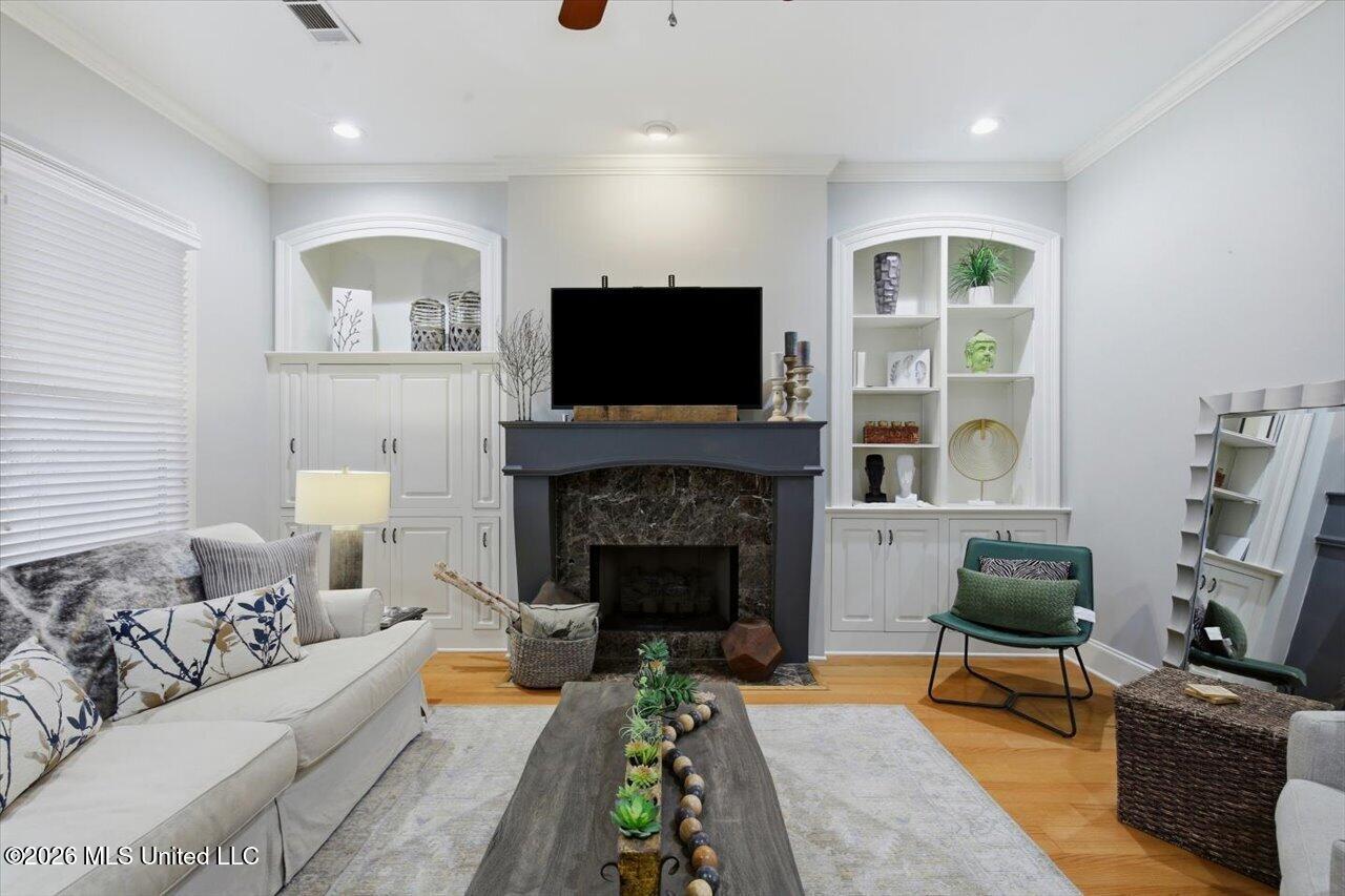 520 Heatherstone Court Ridgeland, MS 39157 - Photo 13 of 63 Family room 2