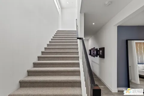 $1,095,000 | 254 Mayfair Way, Palm Springs, CA 92264