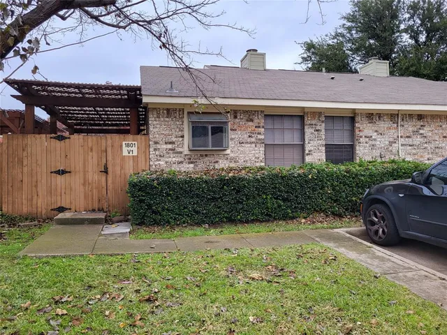 $1,600 | 1801 West Spring Creek Parkway, Unit V1, Plano, TX 75023