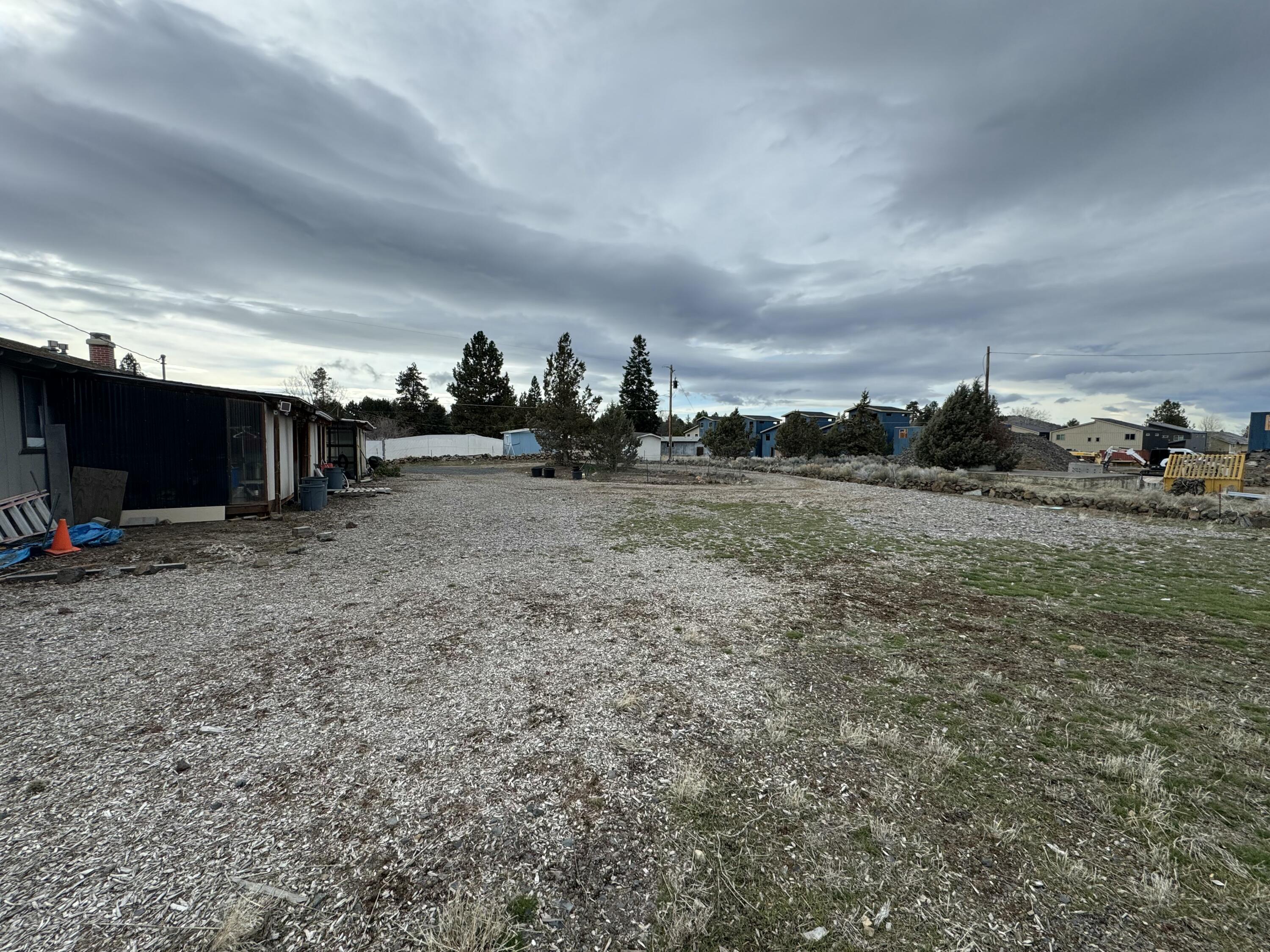 21130 Southeast Reed Market Road Bend, OR 97702 - Photo 7 of 26