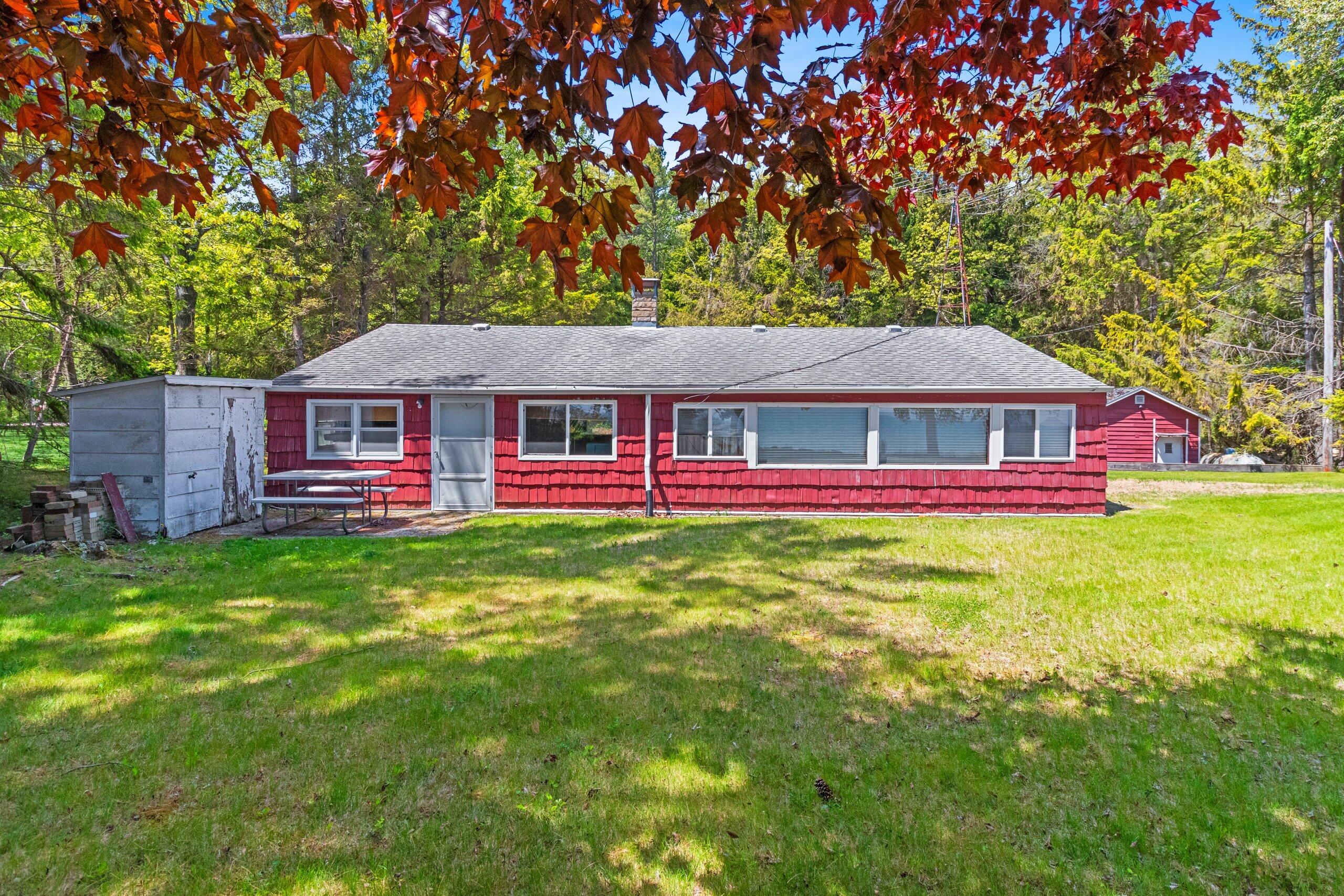 11009 Lake Drive Two Rivers, WI 54241 - Photo 8 of 55 010-11009LakeDrive-TwoRivers-WI-54241-SM