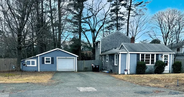 $485,000 | 1269 Whitman Street, Hanson, MA 02341