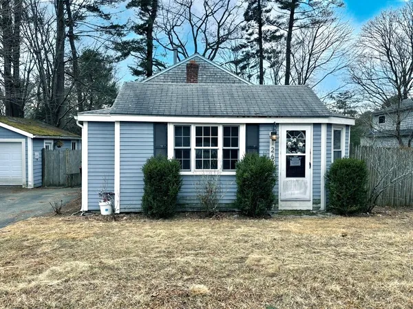 $485,000 | 1269 Whitman Street, Hanson, MA 02341