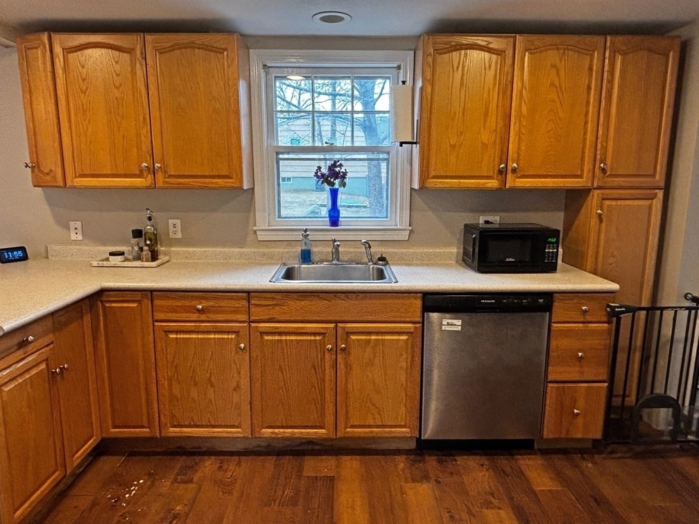 1269 Whitman Street Hanson, MA 02341 - Photo 8 of 33