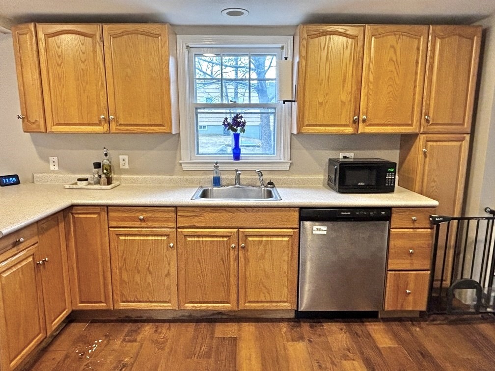 1269 Whitman Street Hanson, MA 02341 - Photo 9 of 35