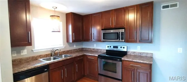 $1,450 | 6124 Welsh Drive, Lake St. Louis, MO 63367