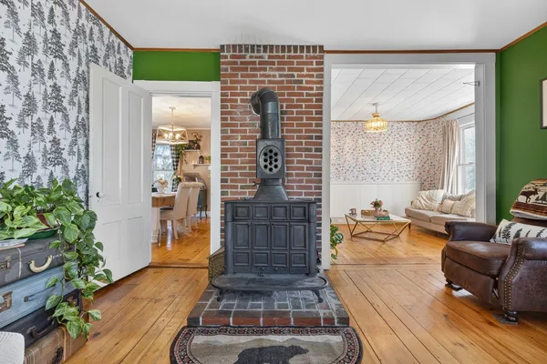 $329,000 | 39 Park Street, Paris, ME 04281