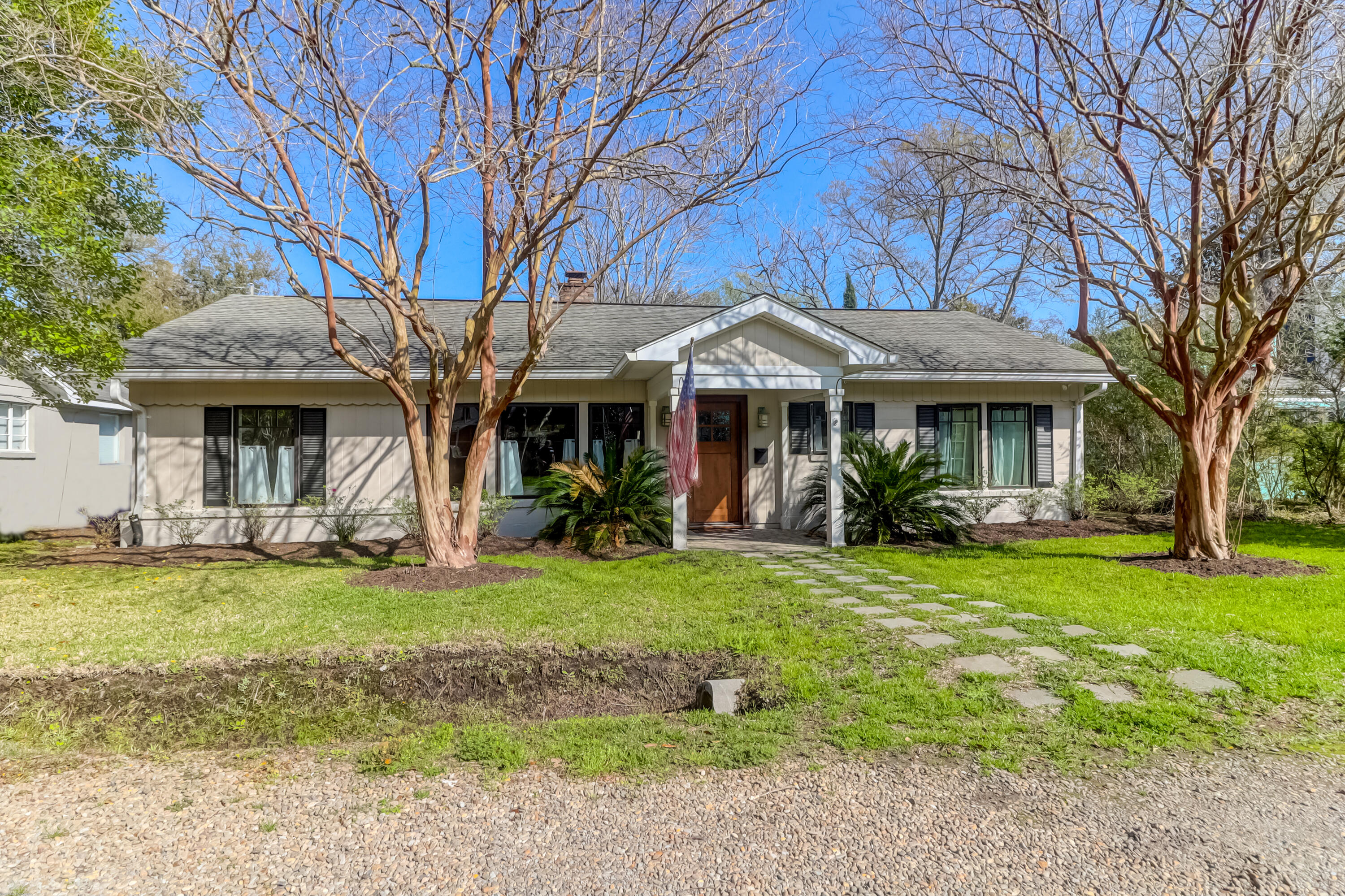 12 Stratford Road Charleston, SC 29407 - Photo 1 of 35 12 Stratford -Tidalcreekphoto- (1)