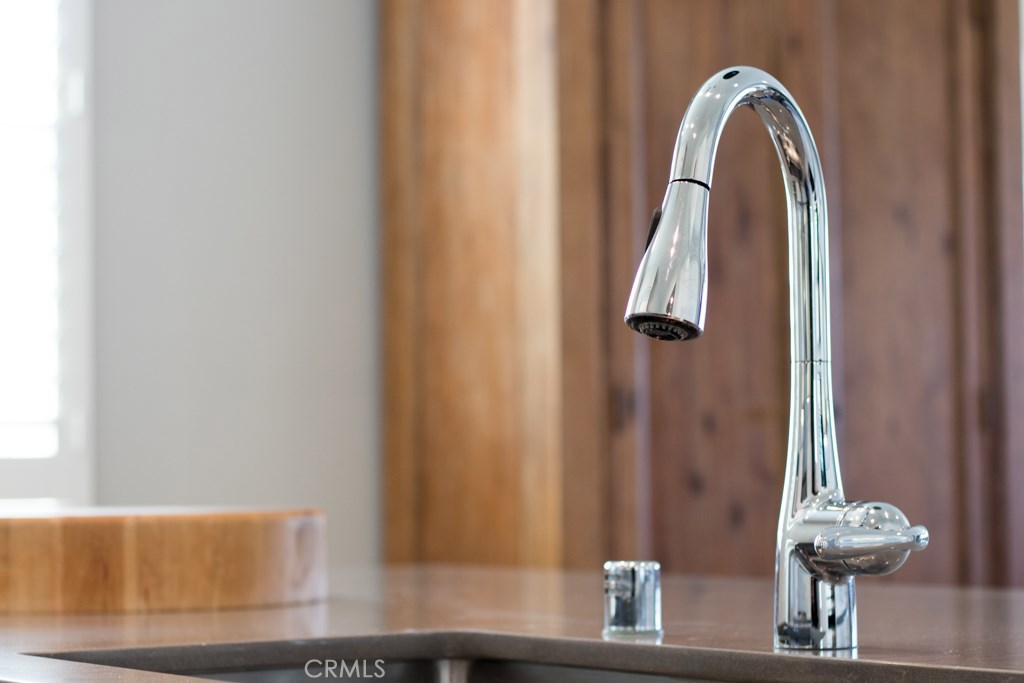 157 Follyhatch Irvine, CA 92618 - Photo 5 of 44 a view of a door with a potted plant