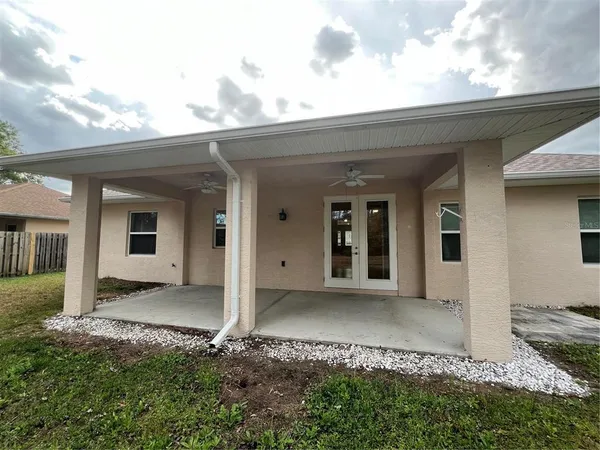 $1,995 | 18 Porter Lane, Palm Coast, FL 32164