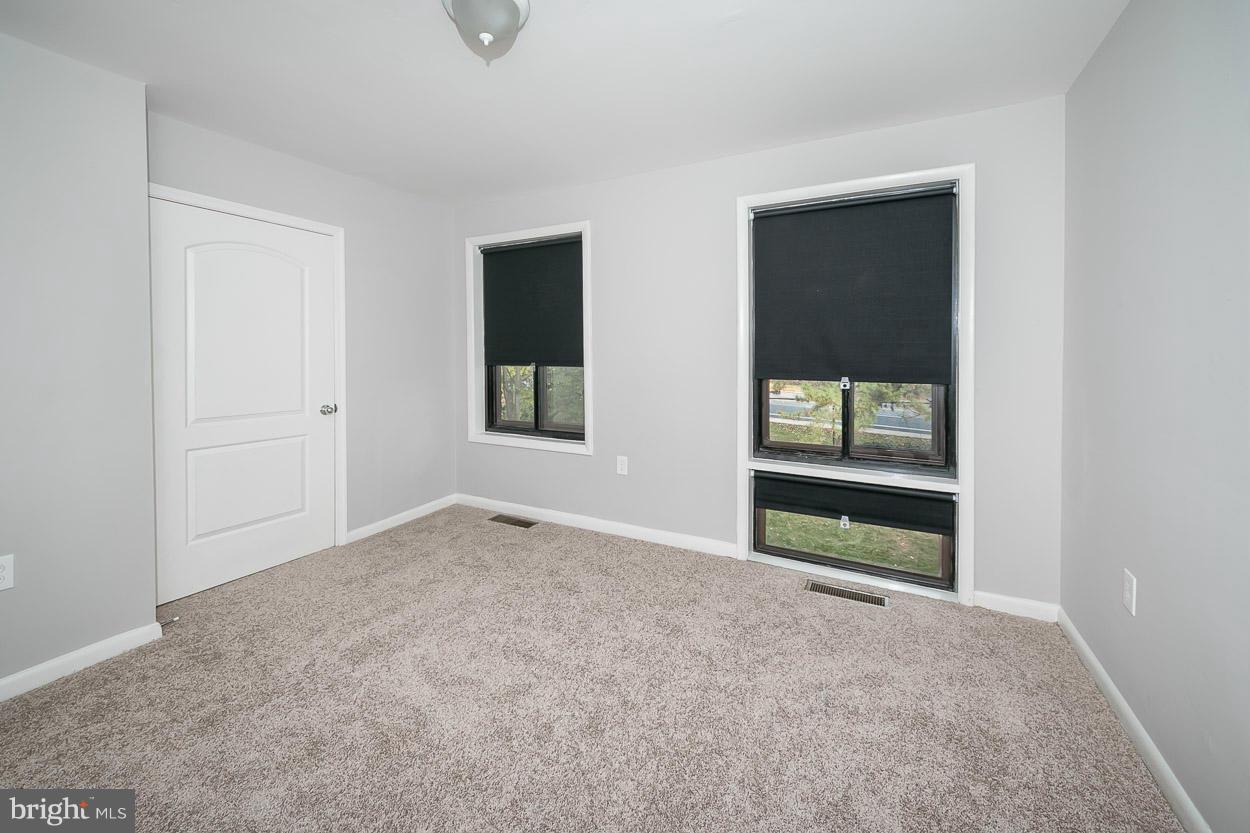 3 Cross Keys Road Baltimore, MD 21210 - Photo 19 of 29 an empty room with windows